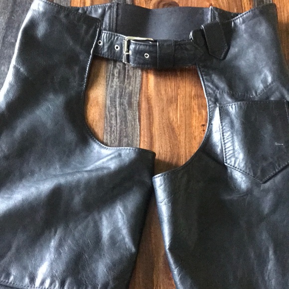 Unisex Park V Leather Motorcycle Chaps - Picture 2 of 7
